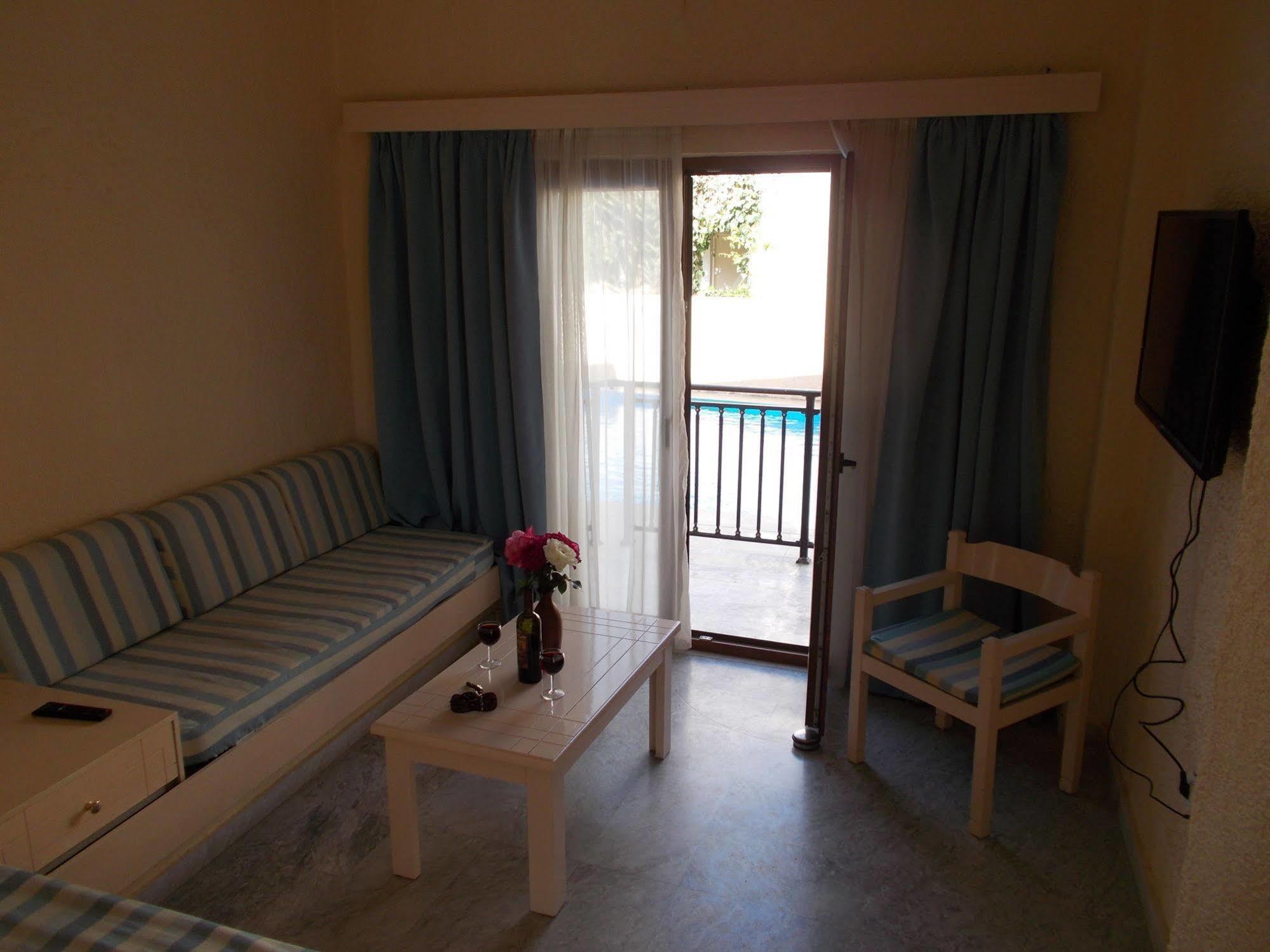 Katerini Apartments Hotel Platanes  Buitenkant foto